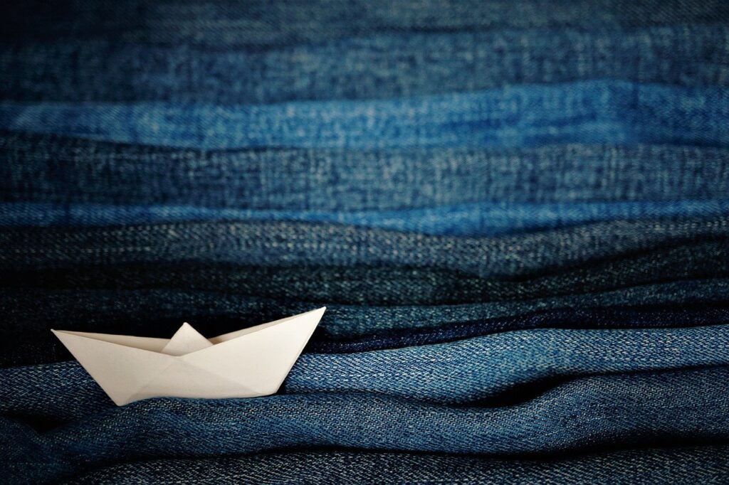 jeans, papierschiff, sea